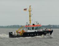 Das Bild zeigt das Peilschiff Wedel auf der Unterelbe Das Bild zeigt das Peilschiff Wedel auf der Unterelbe